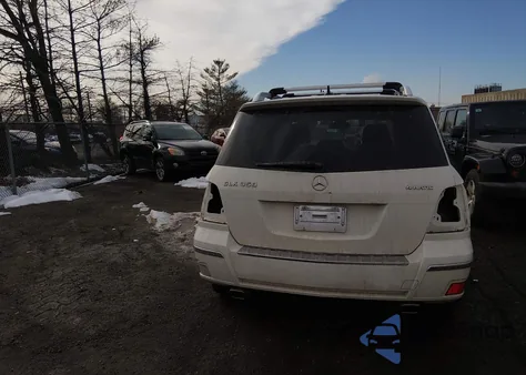 2010 Mercedes-Benz Glk 350 4Matic z USA, uszkodzony, nr VIN WDCGG8HB9AF362741